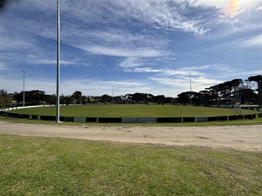 Oval