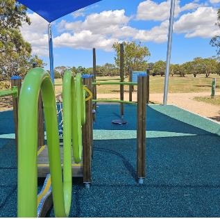 Seniors-exercise-park-equipment